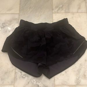 Lululemon hotty hot shorts